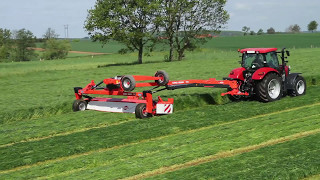 KUHN GMD 5251 TC  Faucheuses En action [upl. by Adlanor]