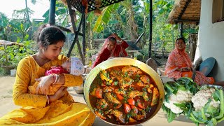 শীতকালে এই রুই ফুলকপির ঝোল দিয়েই এক থালা ভাত খাওয়া যাবে  Fish Curry With Cauliflower [upl. by Olimac]