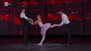 Fabio De Luigi Agnese Di Clemente e Roberto Bolle  Danza con me 01012019 [upl. by Aikemat]