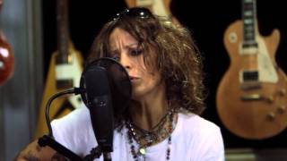 Linda Perry quotYou Mean Nothing to Mequot At Guitar Center [upl. by Nerhtak]