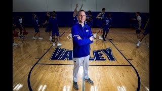 Darian DeVries takes us inside the Drake basketball war room [upl. by Rocker]