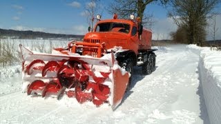 ZIL157 KE D470 Schneefräse im Wintereinsatz 2013 Insel Rügen ЗИЛ157 Шнекоротор Д470 snow blower [upl. by Ecyaj]