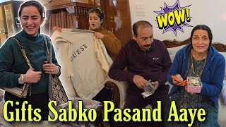 Sabko Canada Ke Gifts De Diye  Koi Mera Intazar Kar Raha Hai  Jyotika and Rajat [upl. by Warford]