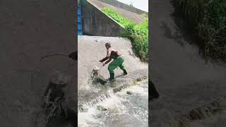 Pagbukas ng DAM maraming ISDA ang nahulog fishingtips fishingtechniques amazing [upl. by Aisital]