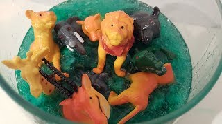 Bath Slime with the Wild Safari Animals [upl. by Yanaj]