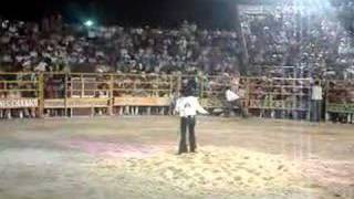 joan sebastian enojado con uno del publico [upl. by Neelrahc]