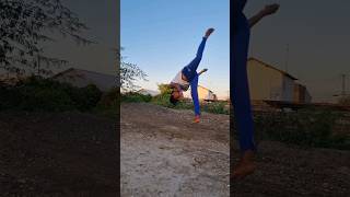 Folha Seca capoeira [upl. by Aihsilef]