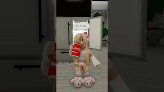 Eu bebi coca cola espumante roblox brookhaven robloxedit [upl. by Block]