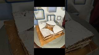 কাস্টমারকে না বলে কেক কেটে ফেললাম simplecakedecoration roundcakediyesquarecakecutting cakedecorat [upl. by Ahsercal407]