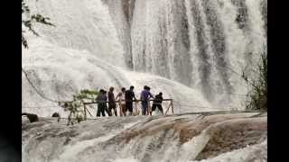 Les chutes de Agua Azul  Etat du Chiapas  Mexique [upl. by Droc889]