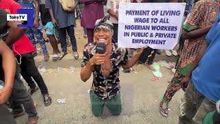 Protester Kneels Down To Beg Tinubu at EndBadGovernance Protest In Lagos [upl. by Anchie887]