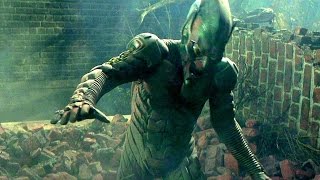 SpiderMan vs Green Goblin  Razor Fight Scene  SpiderMan 2002 Movie CLIP HD [upl. by Desdamonna]