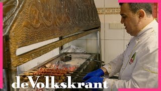 Voor de Porsche onder de kebabs moet je in Deventer zijn – de Volkskrant [upl. by Isaac]