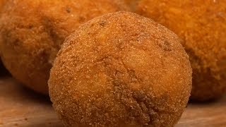 Ricetta Arancini di Riso ricetta semplice [upl. by Nwahsear]