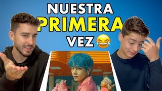 🤣LA PRIMERA VEZ QUE REACCIONAMOS A BTS  Boy with luv ft Halsey [upl. by Nnaaihtnyc]