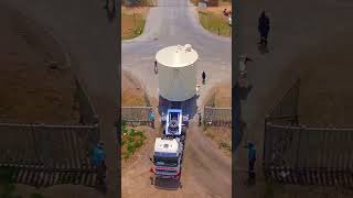 Huge load Vs narrow gate  truckers gotta use all his skills for this manoeuvre reallifetruckers [upl. by Attenborough]