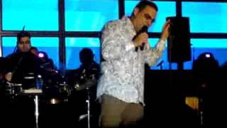 Gilberto Santa Rosa  No te vayas [upl. by Atnicaj839]