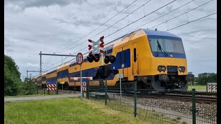 🚈 Treinen en spoorwegovergangen Groningen compilatie 1  Trains and railroad crossings [upl. by Lauber]