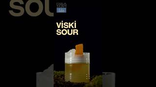 ▶️ Klasik kokteyllerde bugün günlerden Viski Sour 🥃shorts viskisour [upl. by Naelcm985]