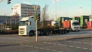 Trucks Trucks Trucks Schwerlastverkehr im Hamburger Hafen [upl. by Yecam961]