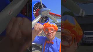 Blippi aprende sobre aviones ✈️💙🧡 Videoeducativos BlippiEspañol Shorts [upl. by Emad]