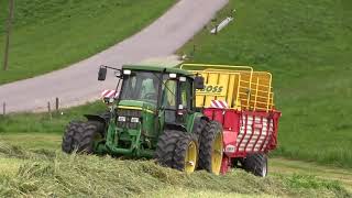 Pöttinger Euroboss mit John Deere  Grass Silage [upl. by Natsirt53]