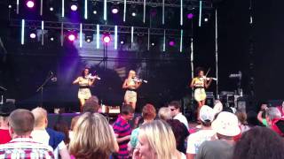 Females playing Kalinka on violin Калинка на скрипке [upl. by Mehs878]