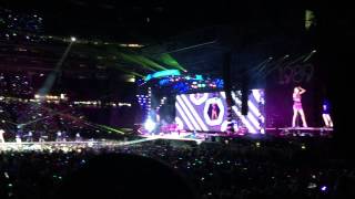 Taylor Swift  quotShake It Offquot Live  Gillette Stadium [upl. by Eliseo]