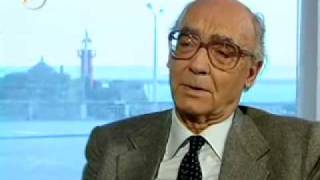 José Saramago comenta a relação entre brasileiros e portugueses [upl. by Onihc395]