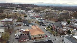 Drone view of the Monroe County Courthouse in Madisonville TN [upl. by Aynor]