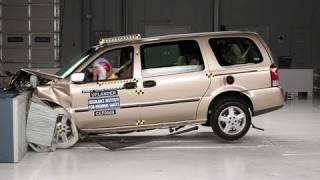 2005 Chevrolet Uplander moderate overlap IIHS crash test [upl. by Stearn]