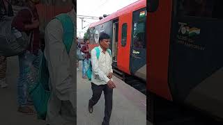 Indias Fastest Train Vande Bharat Express automatic Gate Open indianrailways vandebharatexpress [upl. by Arymat]