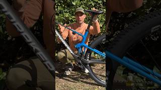 Mondraker FPodium 2024 sistema Zero 🤔 mtb shorts [upl. by Nohsauq]