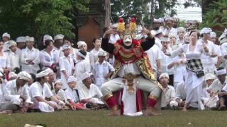 Bali Great DANCE amp TRANCE with Barong and Rangdas at Pura Dalem in Sanur by Hans amp Fifi [upl. by Amato]