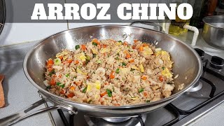 ARROZ CHINO con HUEVO y POLLO EGG FRIED RICE Receta Oriental en el Wok  William Priets [upl. by Emoryt]